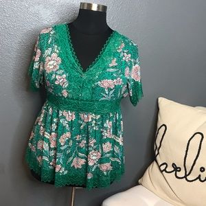 Torrid green floral with lace super soft knit size 1X